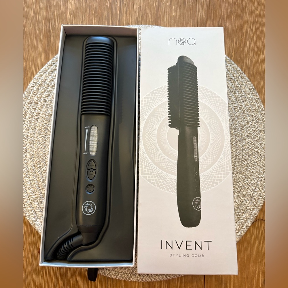 NOA Invent Thermal Styling Comb in Black